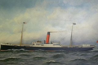 Ελαιογραφία του πλοίου «Αττική» ως «SS Grenada», το όνομα με το οποίο καθελκύστηκε στις 16/1/1896 στη Γλασκόβη από το ναυπηγείο «Alexander Stephen & Sons»